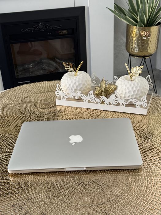 Apple MacBook Pro Retina 13” i7 3Ghz / 8Gb Ram, 256 SSD, 1.5Gb Video!