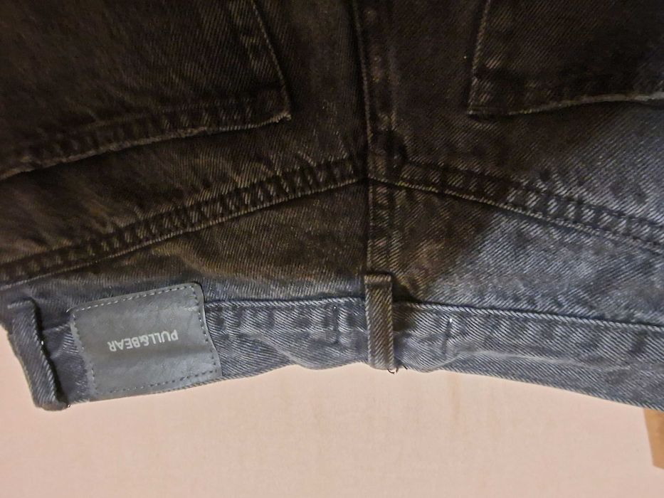Blugi marca Pull&Bear