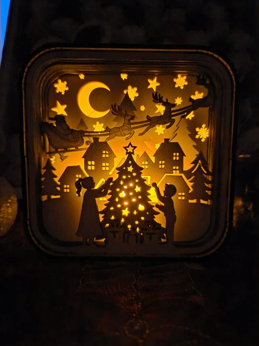 Decoratiune de Craciun din lemn cu lumina led - Shadow Box Craciun