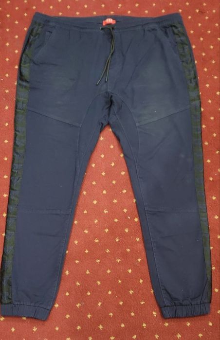 Продаётся джинси брюки