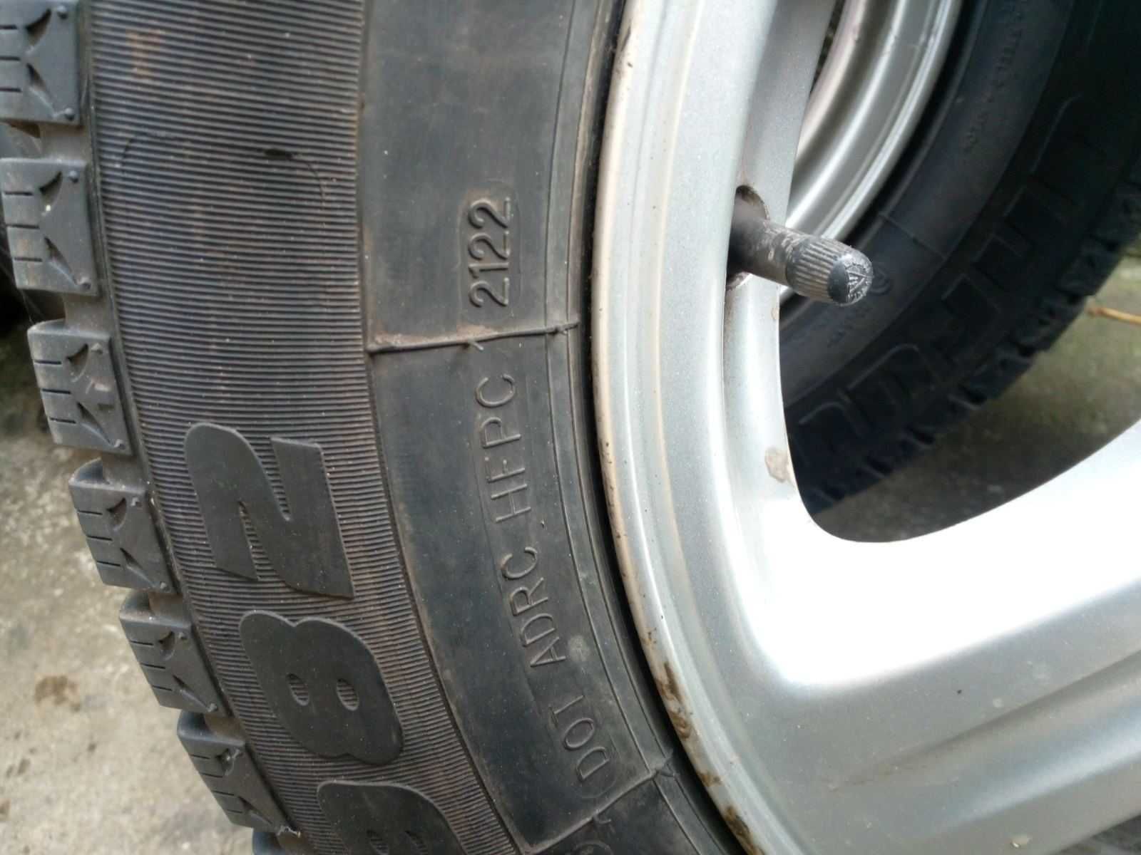 Subaru legacy 205/60R16