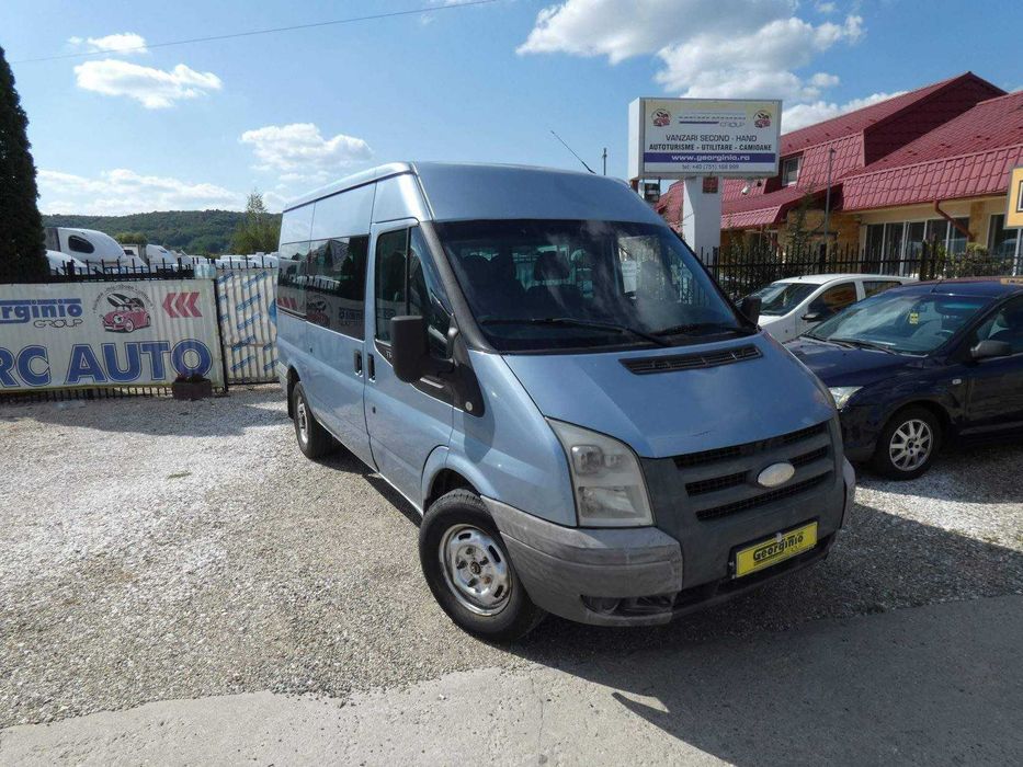 Ford Transit 8+1 locuri