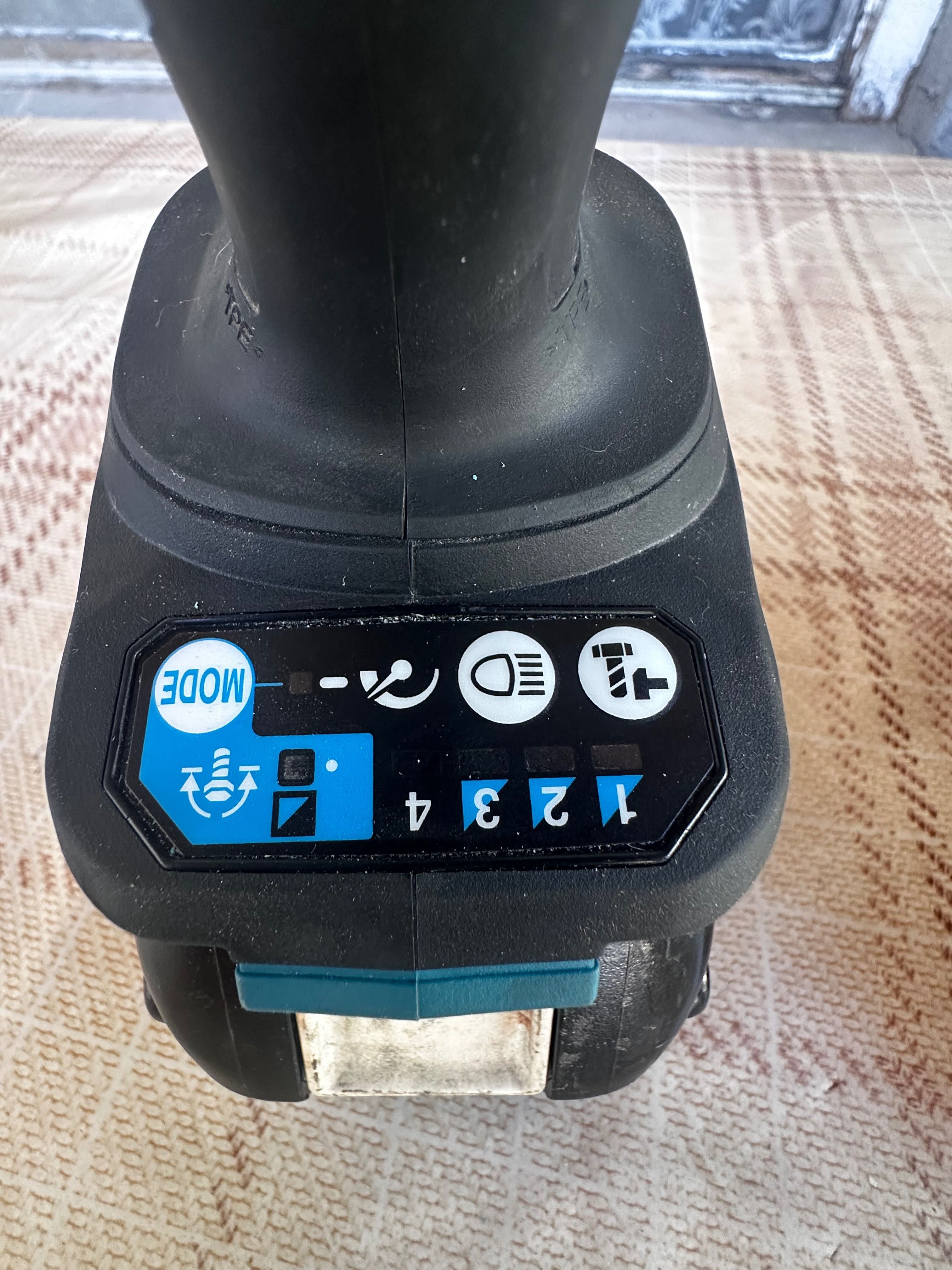 Ударен гайковерт Makita DTW701
