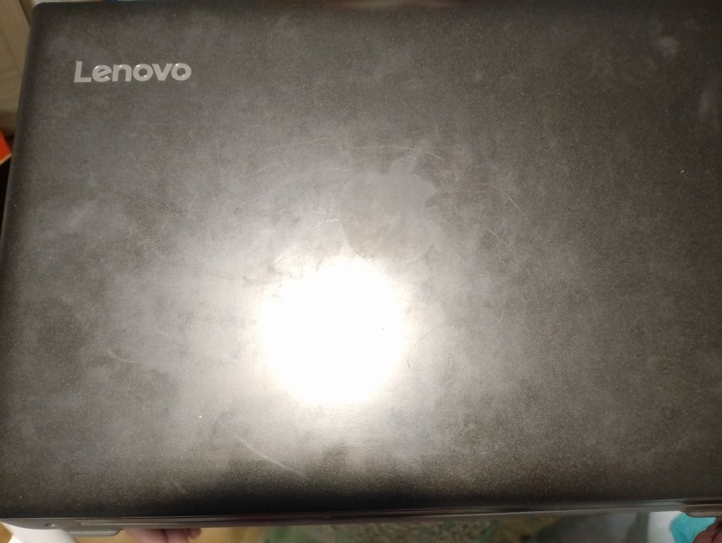 Lenovo ноудбук почти новый