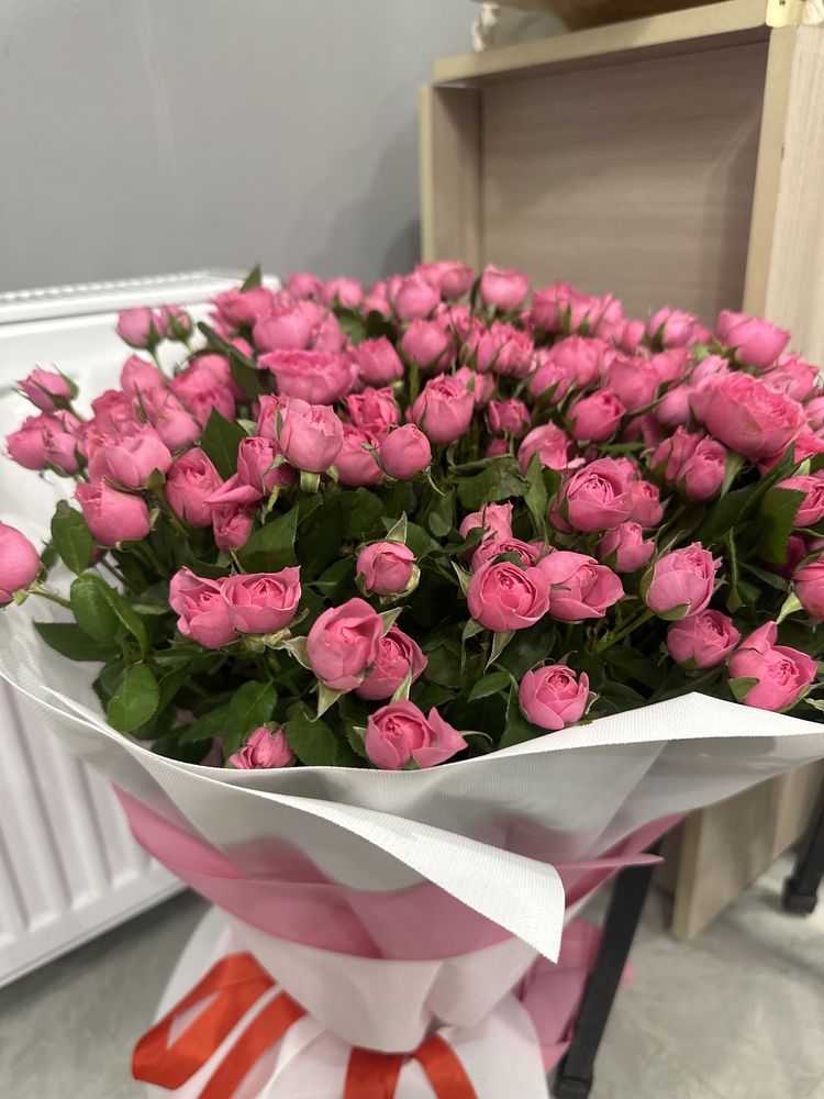 Цветы срочно продам