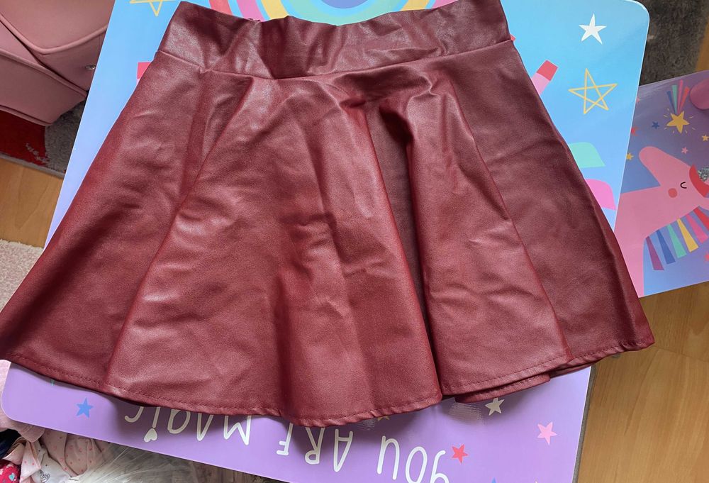 Lot fusta mini sau midi marime S sau M carouri pliuri femei dantela