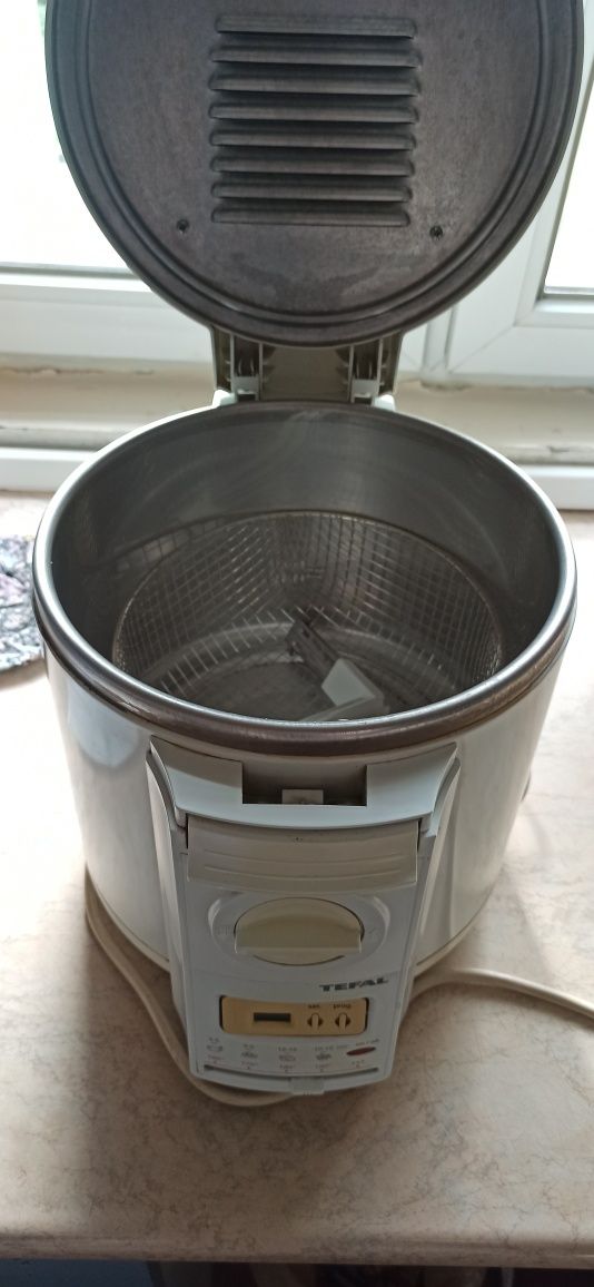 Продам фритюрницу