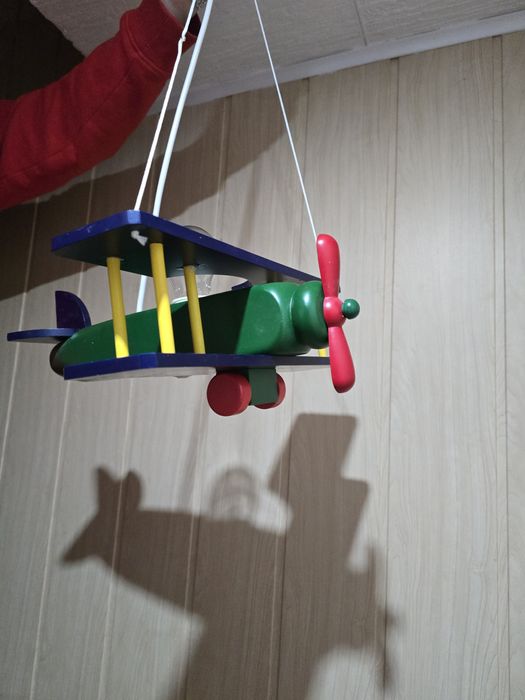 Lampa/lustra copii - avion de lemn