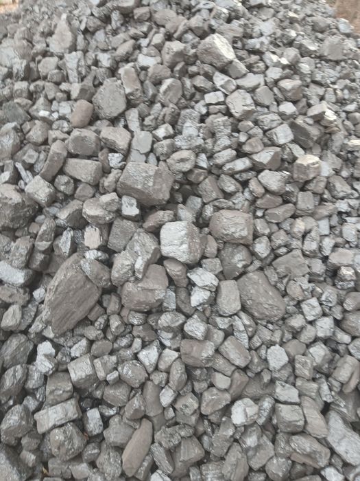 Продам уголь в мешках.