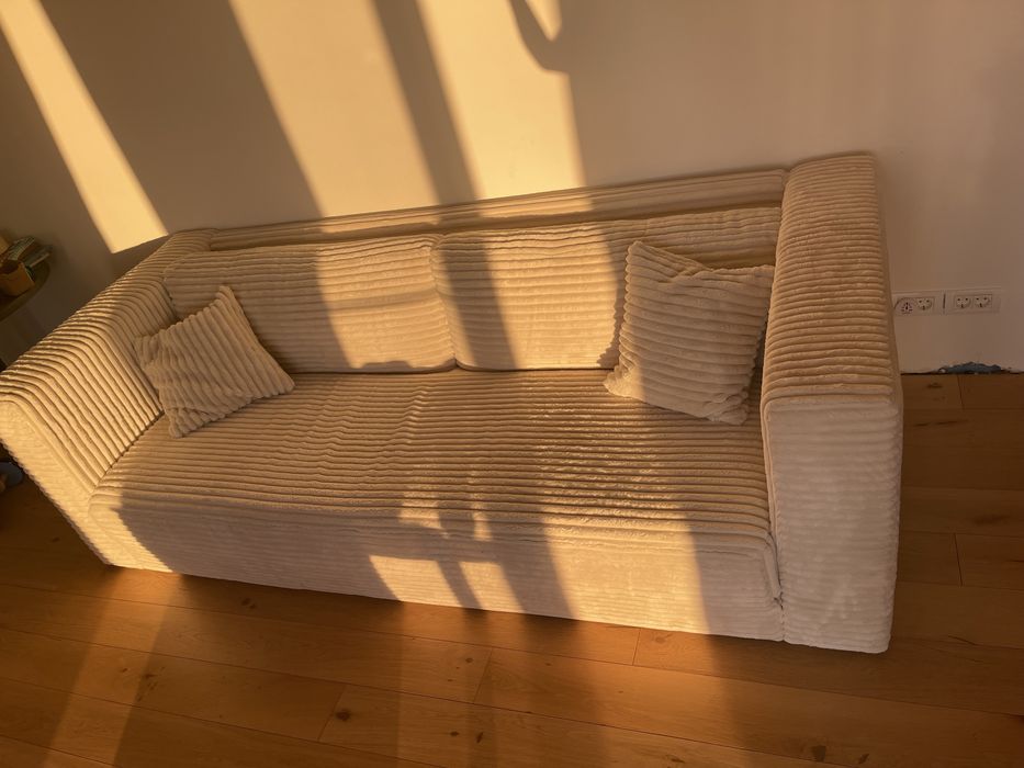 Canapea extensibila bej deschis 4 persoane