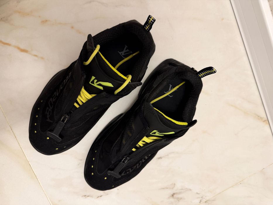 Louis Vuitton обувки