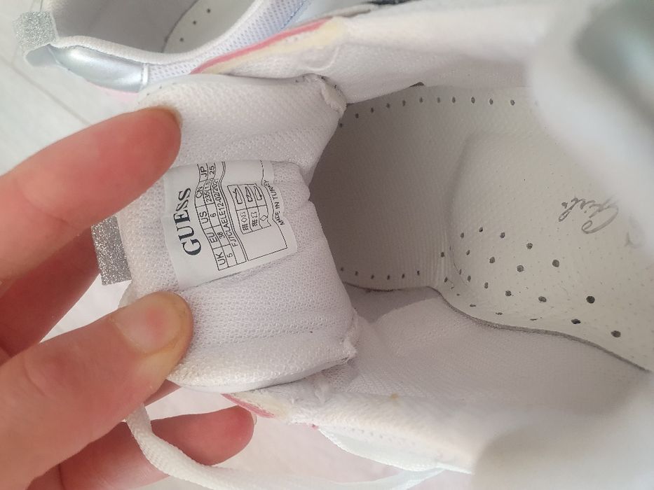 Adidasi Guess 38