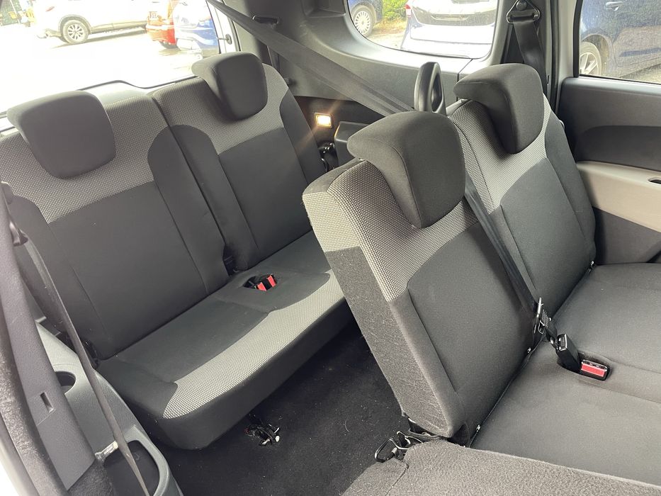 Dacia Lodgy 1.6 benzina 7 locuri