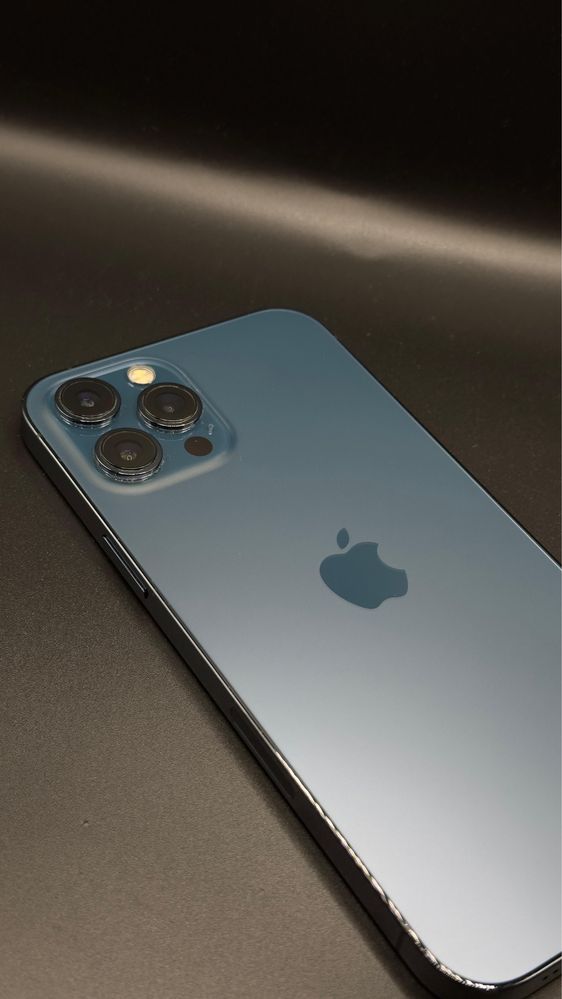 iPhone 12 Pro Max/256gb/ как новый