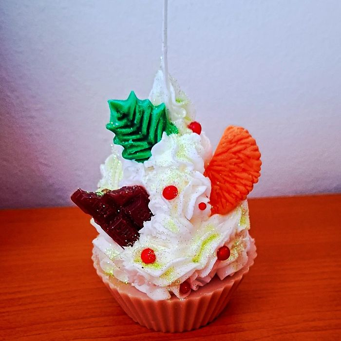 Ароматни Коледни свещи