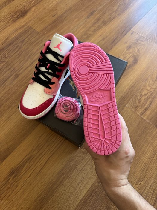 Nike Air Jordan 1 Low Pinksicle дамски обувки маратонки кецове