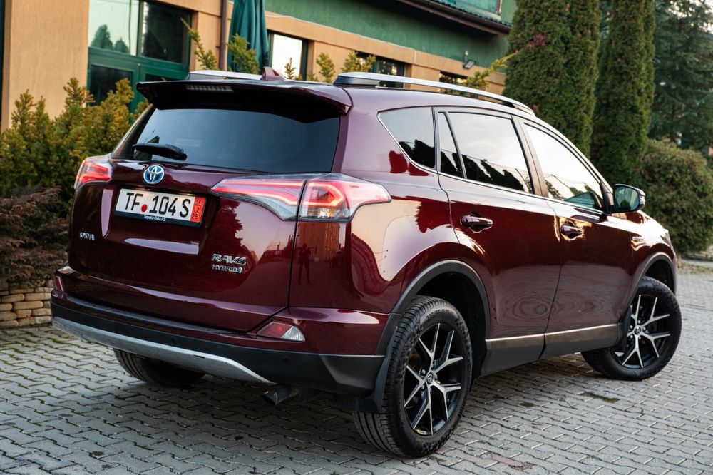 Toyota Rav 4 hibrid +benzina /automat /distronic /culoare desebita