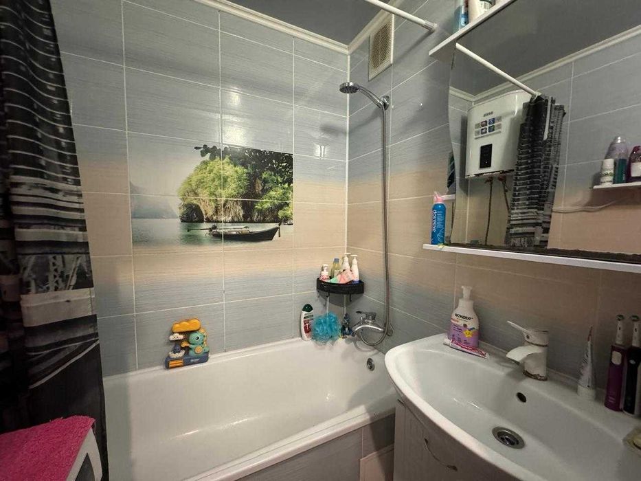 Продам 2 комнатную квартиру дом ТД Ажара