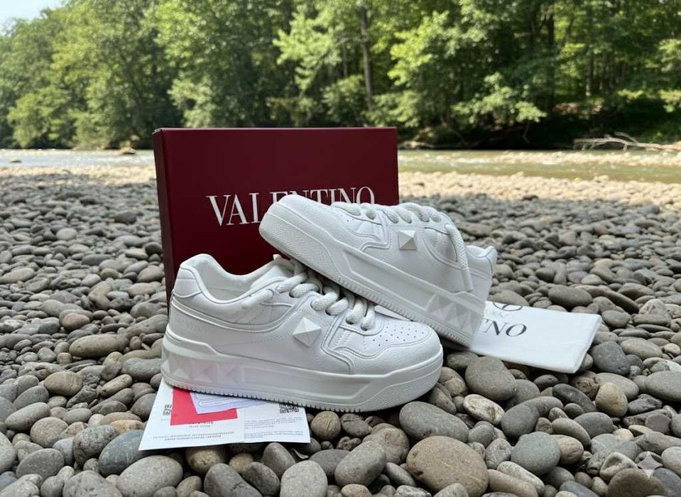 VALENTINO Garavani Alb - Full Box