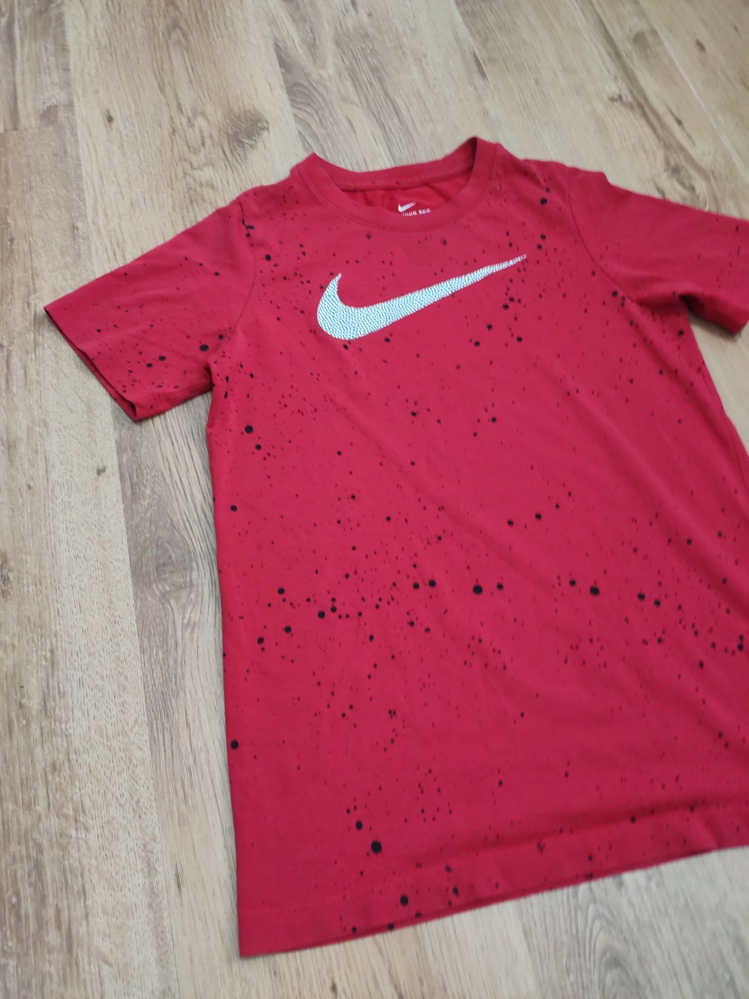 Tricou Nike mărimea 10 ani