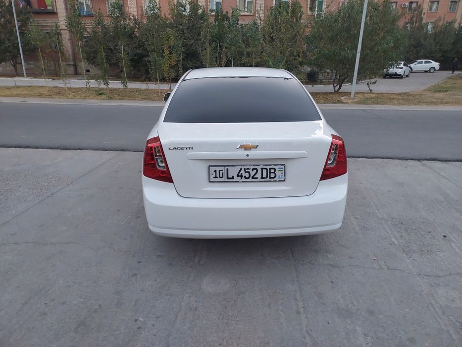 Срочно продам Lacetti  Gentra