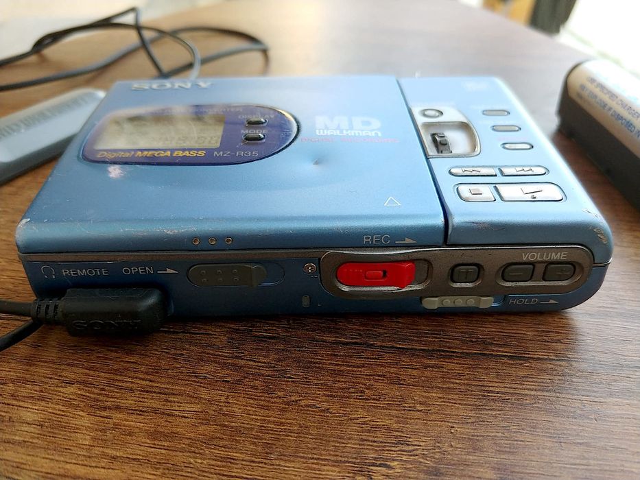 Sony MZ-R35 minidisc recorder Kenwood Aiwa Panasonic Sharp JVC Sanyo