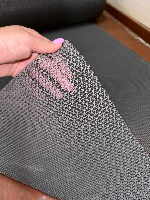 Прочные нескользящие резиновые дорожки — в наличии на складе!