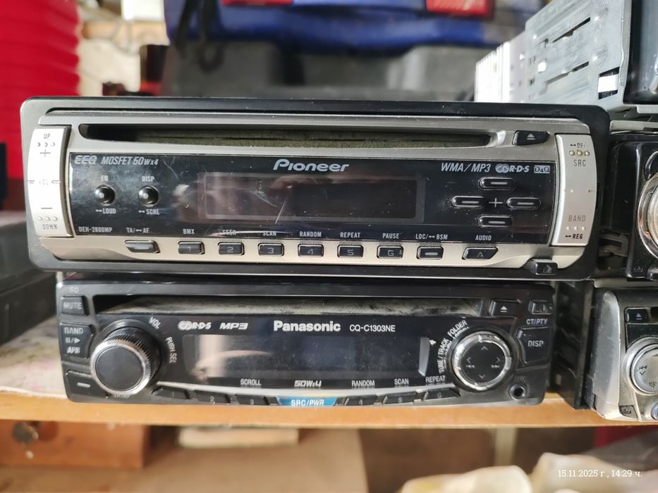 Радио за кола и оригинална мултимедия