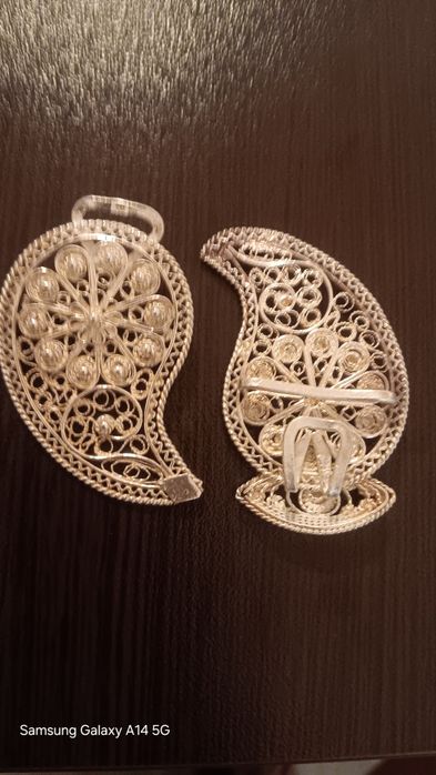 Сребарна стара ръчна брошка