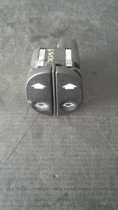 Butoane geamuri electrice stanga fata ford focus 1 6s6t14529 03153500