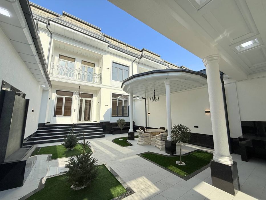 Продаётся двух этажный  участок в Сергелях Хонобод Беруний махалля 3с