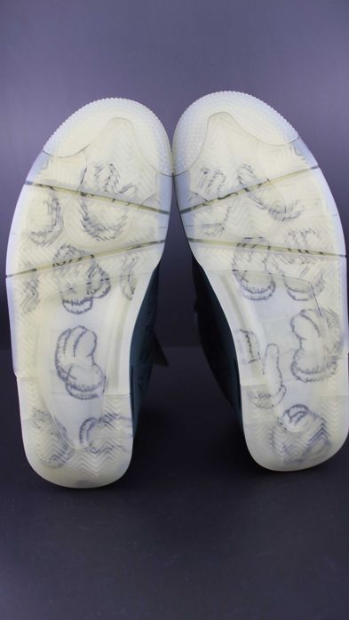 Air Jordan 4 Rerto KAWS + CADOU (40; 43; 44) | TRANSPORT GRATUIT
