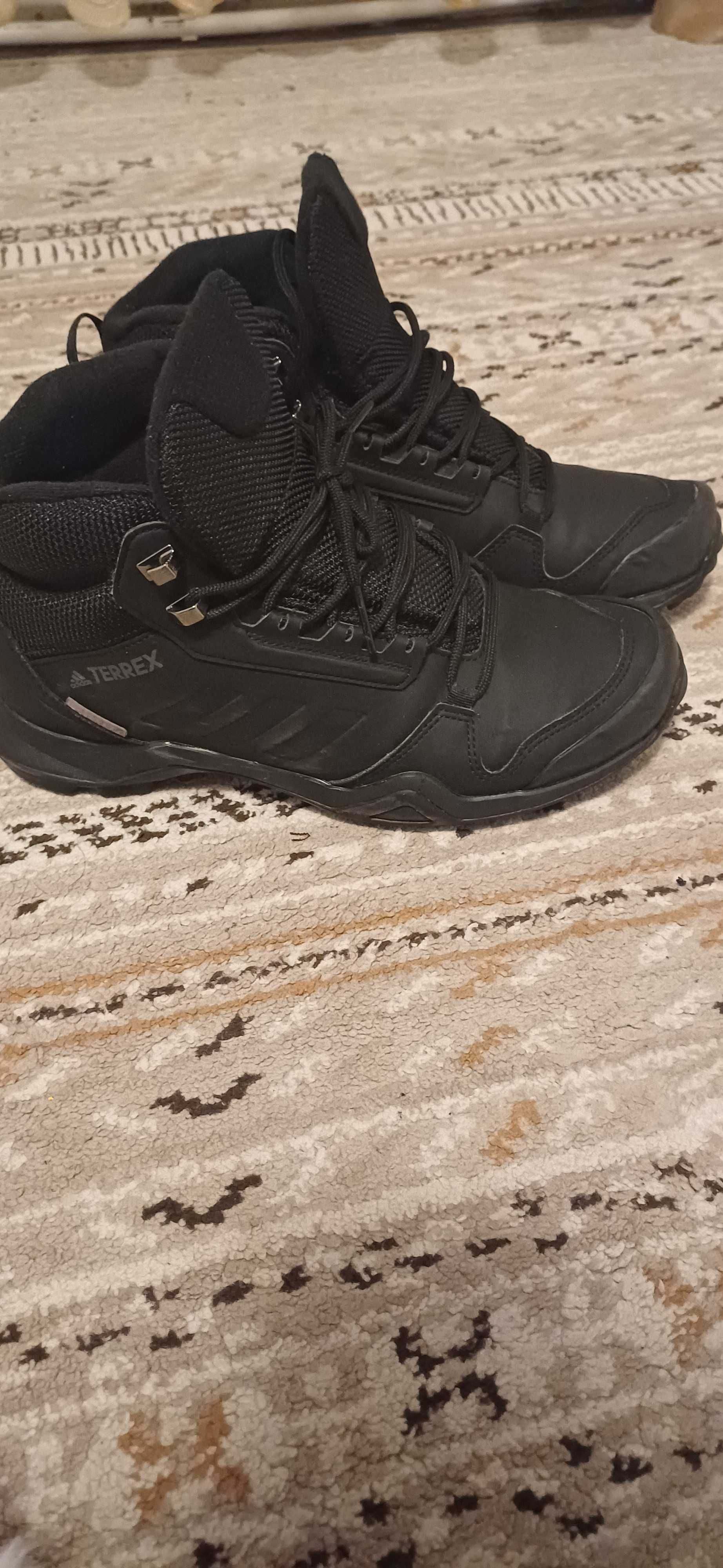 Ghete Adidas Terrex