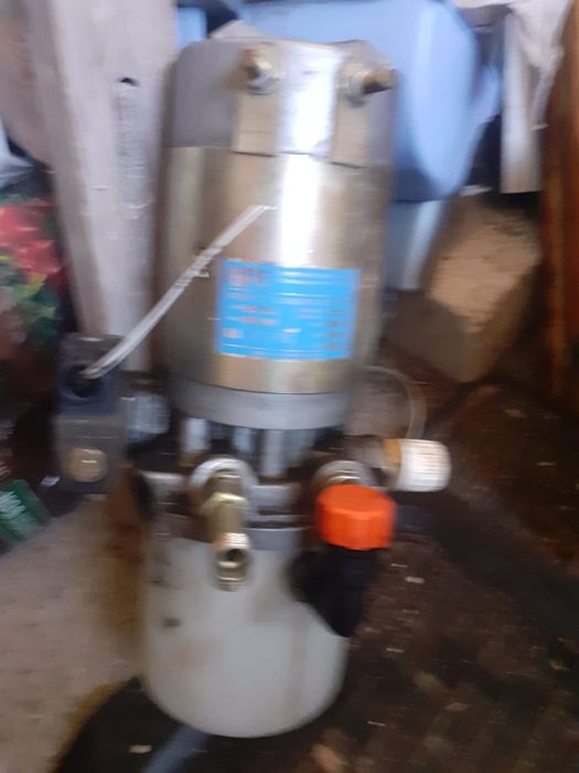 Pompa hidraulica cu bazin 24v