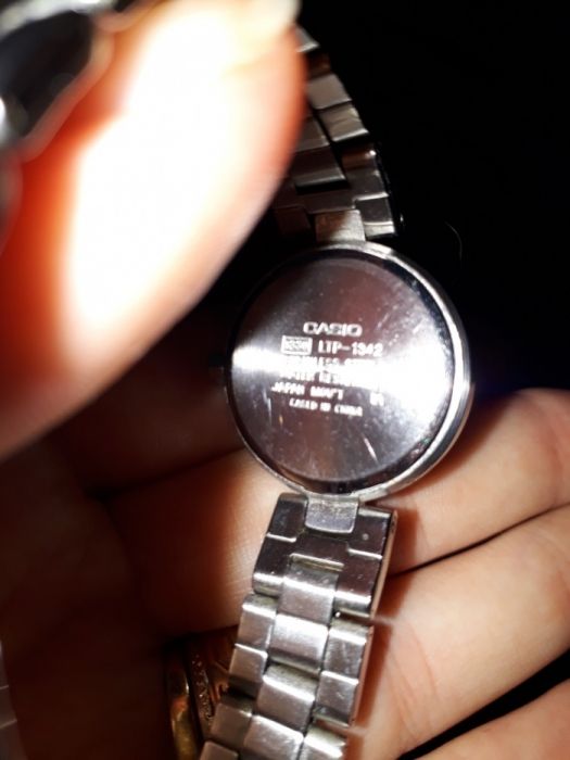 Ceas dama Casio,model finut!