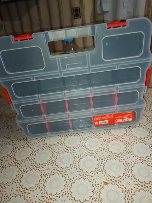 голям куфар за инструменти .чисто нов 37 х 48  х 7 .