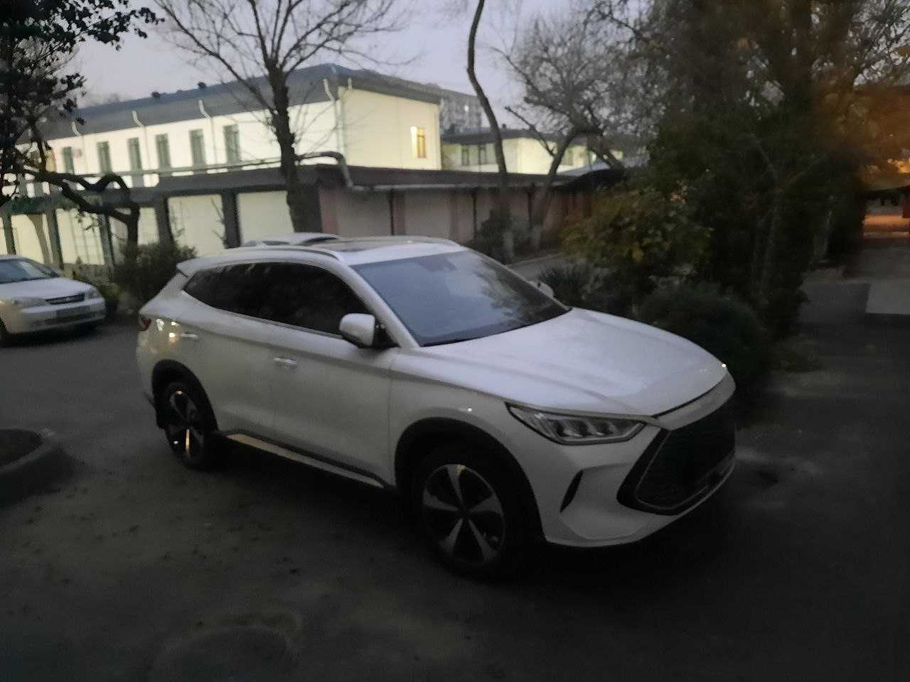 Своя BYD Song Plus DM-i gibrid Официальная гарантия от дилера