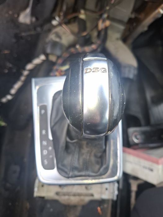 Volkswagen Passat 2012 година 2.0 TDI  140 к.с автоматик DSG