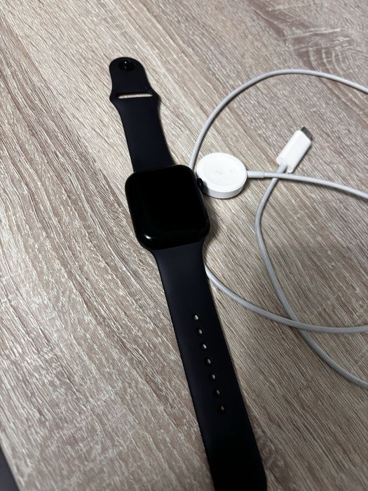 apple watch se 2024  2-поколения 44mm