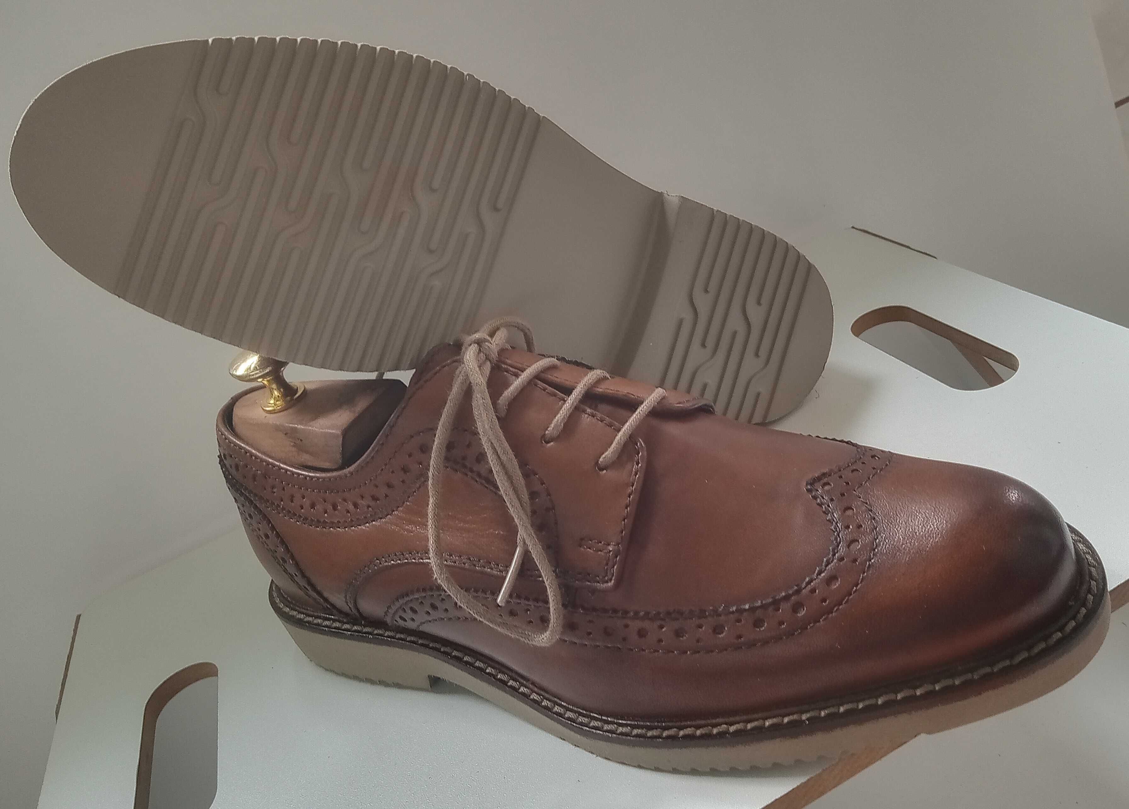 Pantofi derby wingtip Sapato & Ganini 39 piele naturala moale