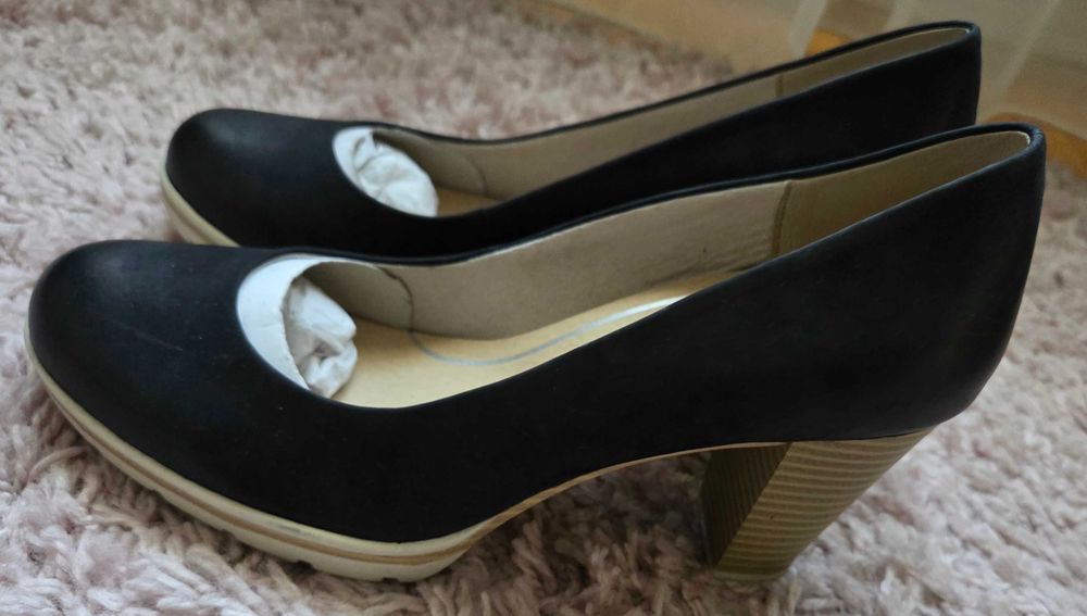 Нови обувки Via Uno, Marco Tozzi