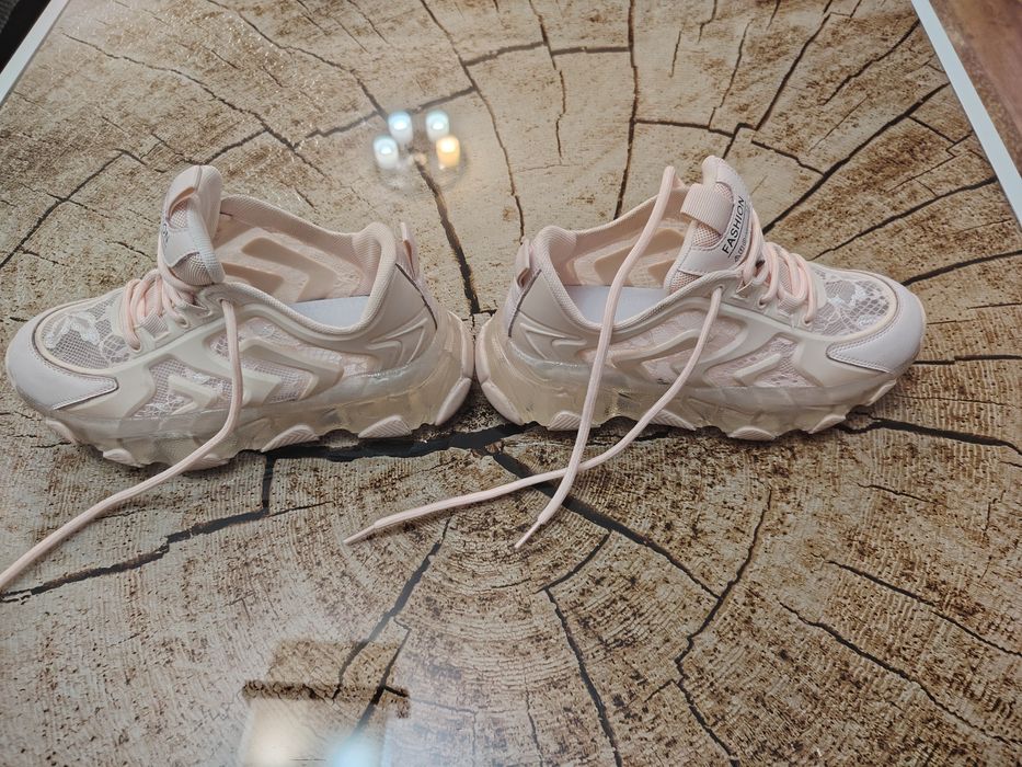 Дамски маратонки