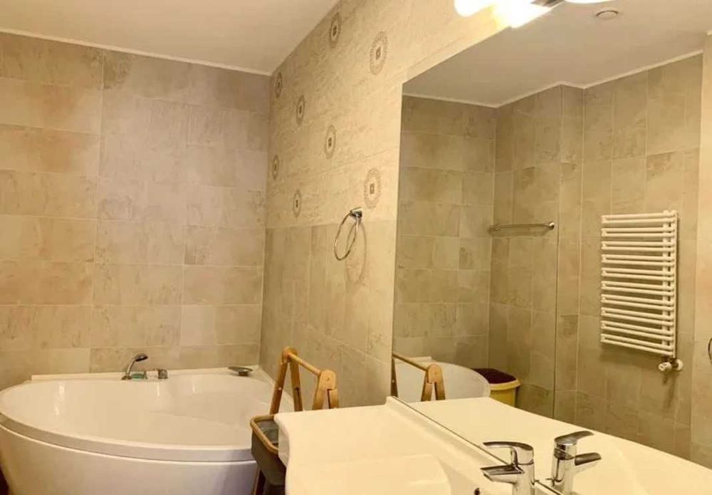 Дава се под наем Тристаен апартамент в Пловдив, Въстанически - 90 кв.м за 306 € - Снимка #3