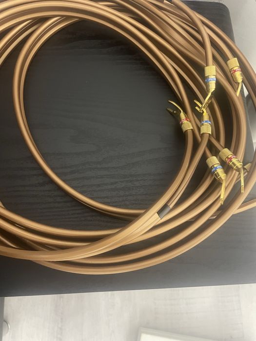 Cabluri Van Den Hul The D-352