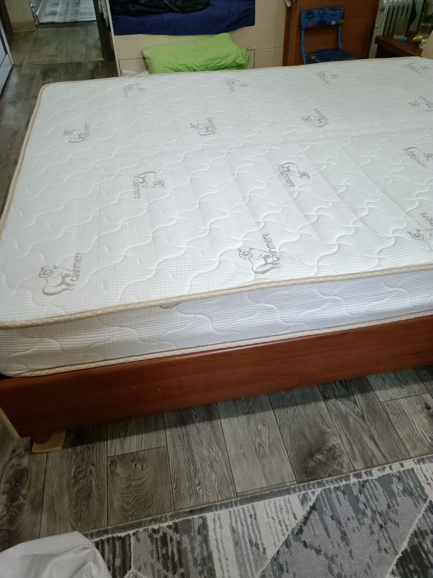 Продам матрас 160/200