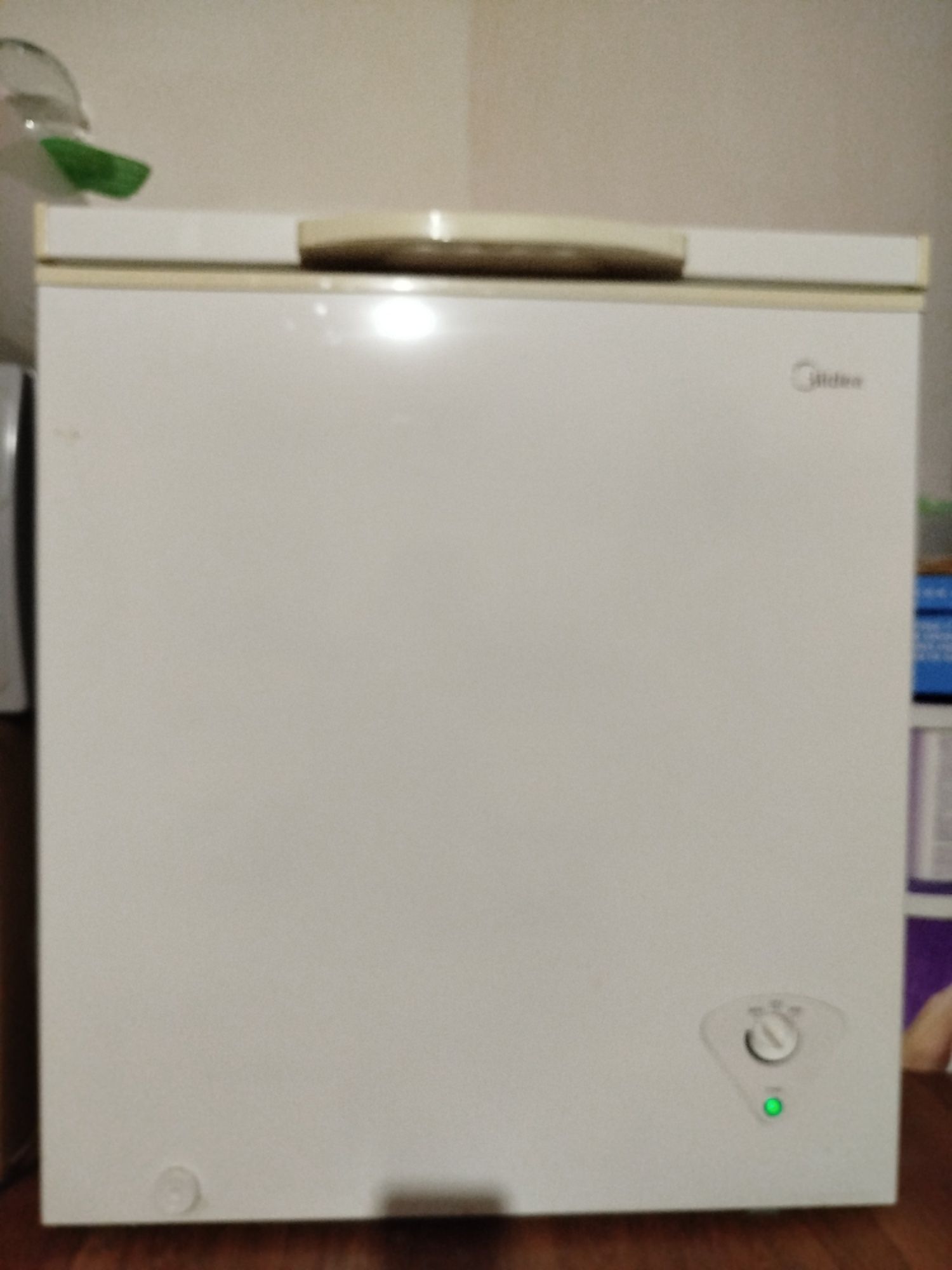 Midea  морозильник