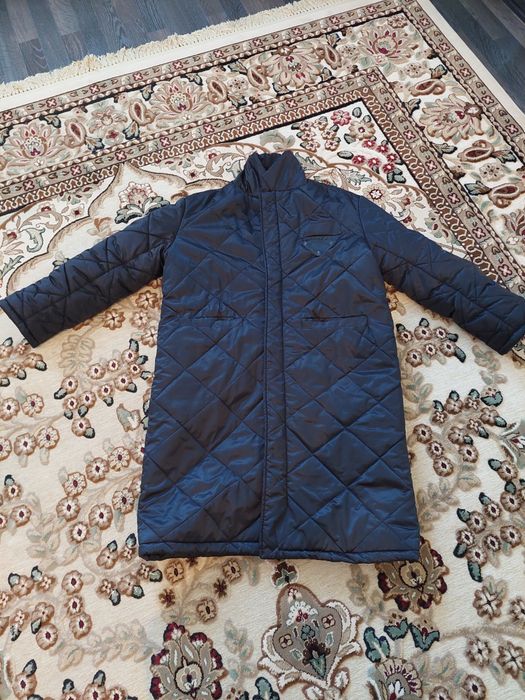 Женский куртка чёрного цвета