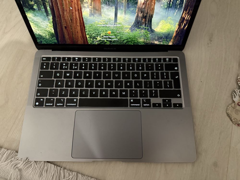 Mac Book Air 2021 13-inch sotiladi