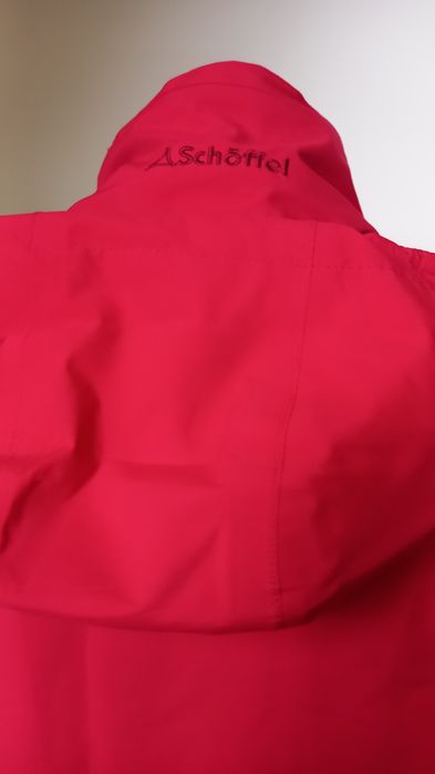 Jachetă sport anti vânt și ploaie