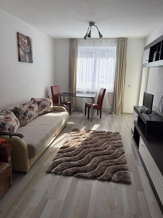 Închiriez garsonieră zona Coresi